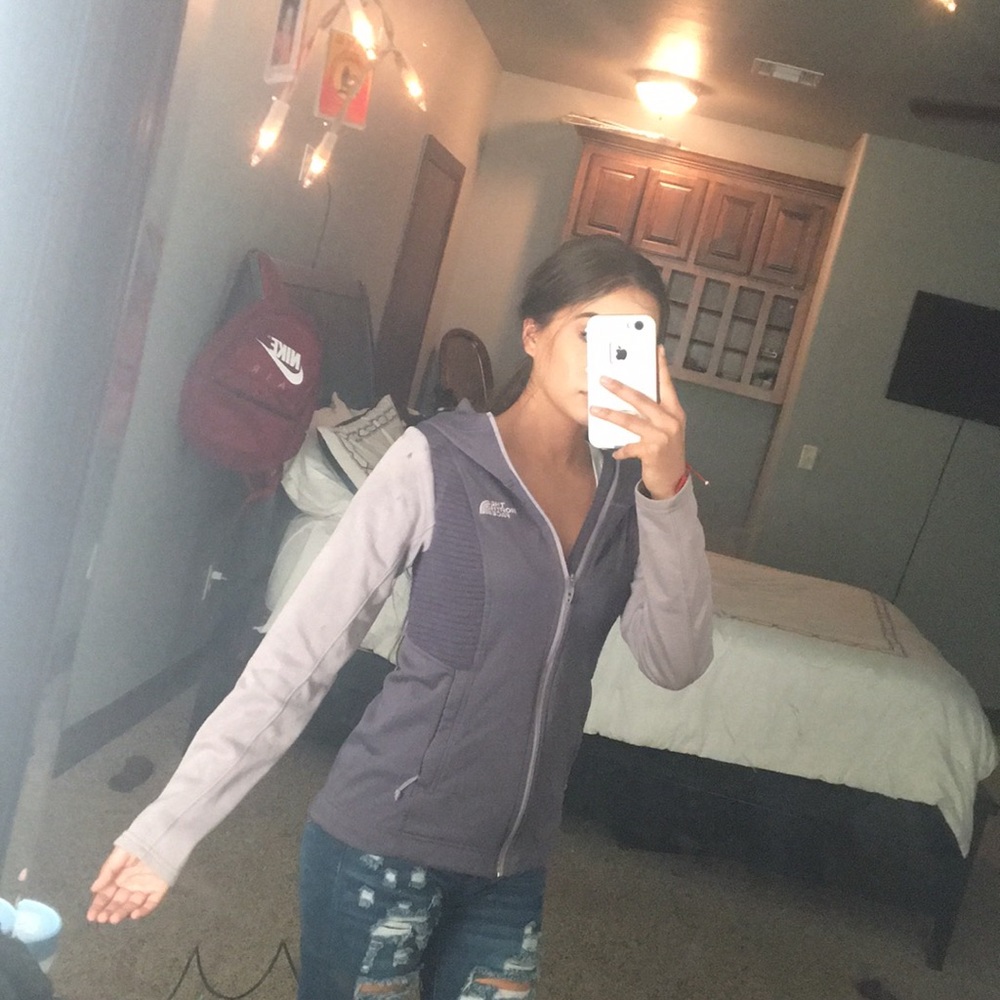 The north face zip up jacket - Picture 5 of 6